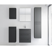 Ensemble de meubles de salle de bains moderne comprenant meuble sous-vasque à trois tiroirs, armoire de toilette, colonne et deux éléments suspendus.