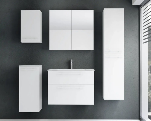 Ensemble de meubles de salle de bain cinq pièces avec meuble sous-vasque, armoire de toilette, armoire haute et deux meubles latéraux muraux.