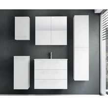 Ensemble de meubles de salle de bain moderne avec meuble sous-lavabo à trois tiroirs, lavabo, armoire de toilette et plusieurs meubles muraux.