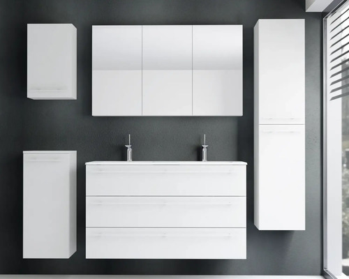 Ensemble de meubles de salle de bains moderne blanc comprenant un double lavabo, une armoire de toilette, une armoire haute et deux armoires murales.