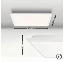 Plafonnier LED carré avec des dimensions de 450 par 450 par 50 millimètres (Image AI modified or generated)