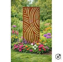 Brise vue rectangulaire en métal avec un motif décoratif à rayures dans un jardin parmi des parterres de fleurs. (Image AI modified or generated)
