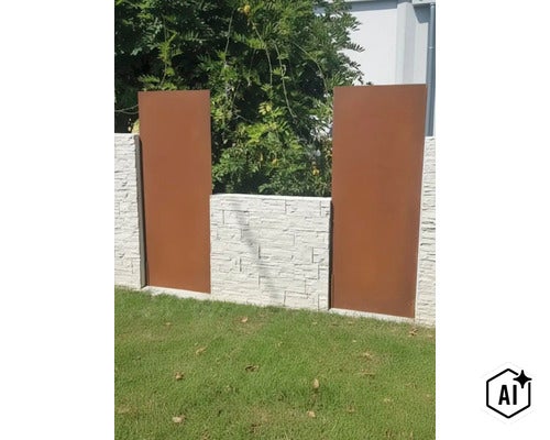 Clôture de jardin avec éléments en acier corten et aspect mur blanc comme écran de confidentialité moderne. (Image AI modified or generated)