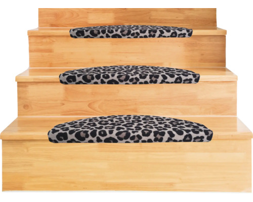 Tapis d escalier avec motif léopard sur un escalier en bois