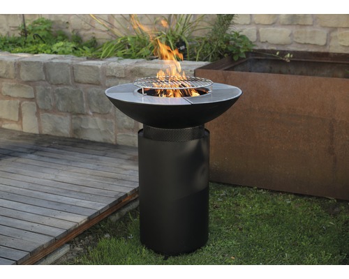 Foyer avec fonction de grill dans le jardin