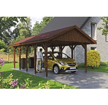 Carport aus Holz mit Auto und Mülltonnen im Garten