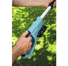 Detailaufnahme einer Akku Grasschere mit Handgriff