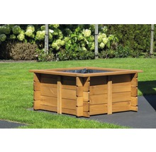Jardinière carrée surélevée en bois dans le jardin