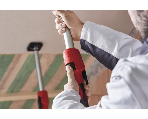 Handwerker mit Deckenstütze der Marke Bessey