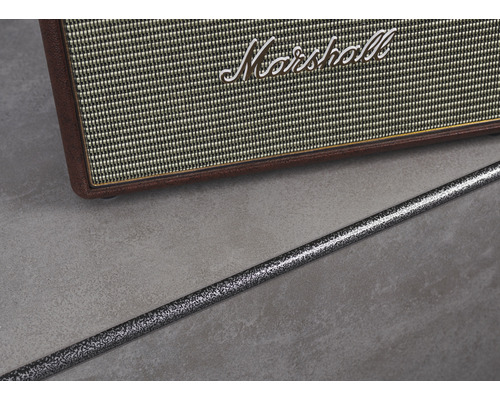 Marshall Logo und Metallschiene