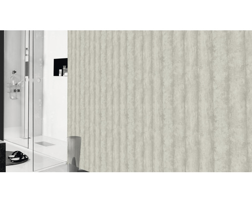 Salle de bains avec douche et papier peint gris à rayures