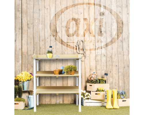 Table de jardin à trois niveaux avec accessoires de jardinage