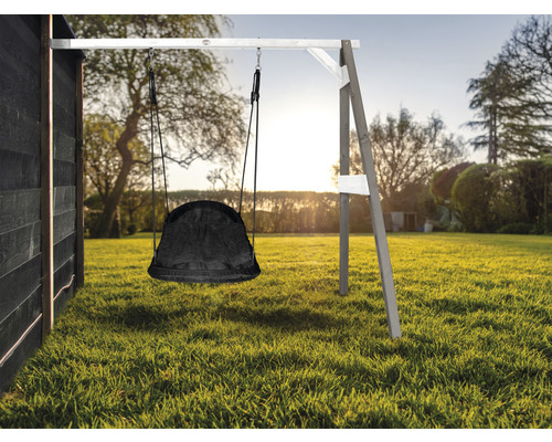 Balancoire avec siège dans le jardin