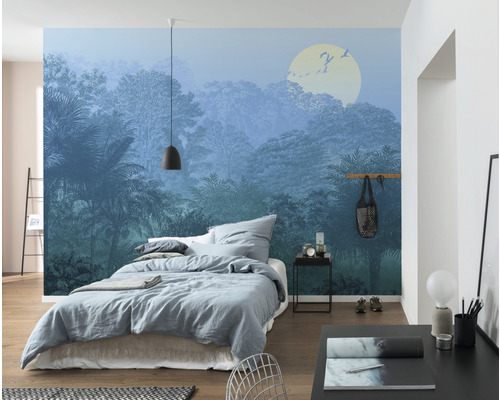 Chambre avec papier peint photo motif jungle, lit et bureau
