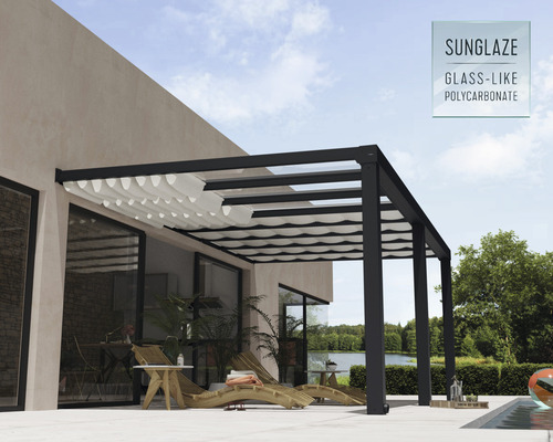 Terrasse avec pergola et voile d''ombrage pour l''extérieur