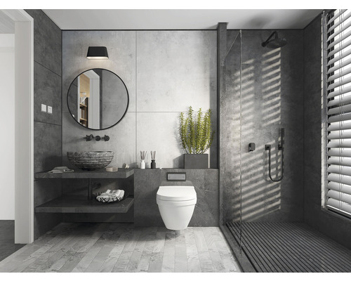 Salle de bains moderne avec toilettes, lavabo, douche et stores