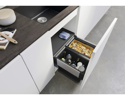 Meuble de cuisine avec système de tri des déchets et deux bacs pour le verre et les déchets alimentaires