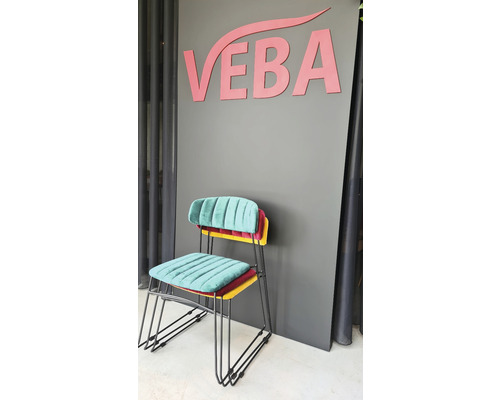 Chaises empilables avec structure en métal sous le logo Veba