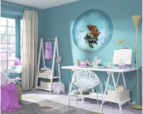 Chambre d''enfant lumineuse avec sticker mural sirène, chevalet et portemanteau