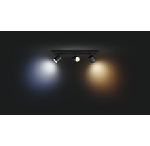 Plafonnier avec trois spots pour éclairage intérieur