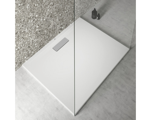 Douche de plain-pied avec receveur et paroi de douche
