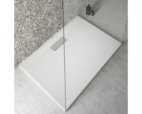 Rechteckige Duschwanne mit flachem Design und rechteckiger Ablaufgarnitur