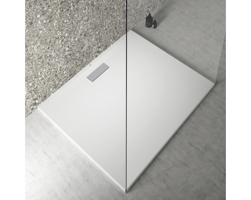 Quadratische Duschwanne mit flachem Design und rechteckigem Ablauf