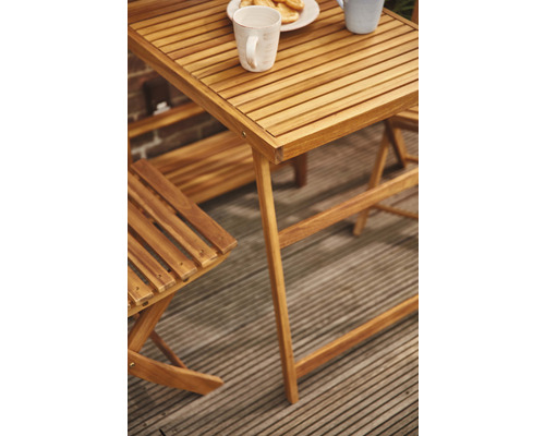 Table de jardin et chaise en bois