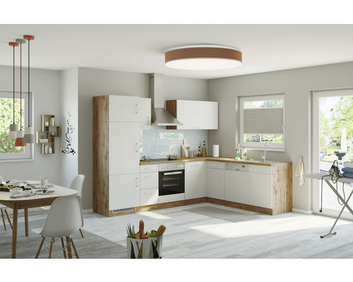 Pièce lumineuse avec cuisine intégrée, table à manger et espace buanderie