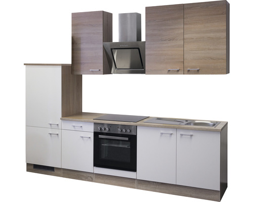 Cuisine équipée avec évier, cuisinière et hotte aspirante