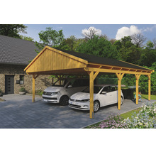Holzcarport mit zwei geparkten Autos auf einem gepflasterten Hof