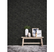 Papier peint imitation marbre dans un intérieur avec banc