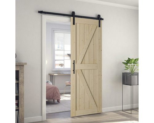 Holzschiebetür mit Beschlagsatz vor einer Wand