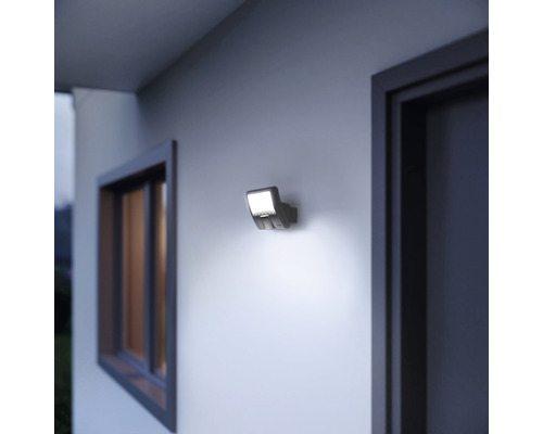 Wandleuchte für den Aussenbereich an Hauswand montiert