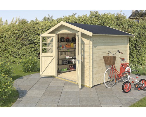 Abri de jardin en bois avec étagères, vélos et portes ouvertes