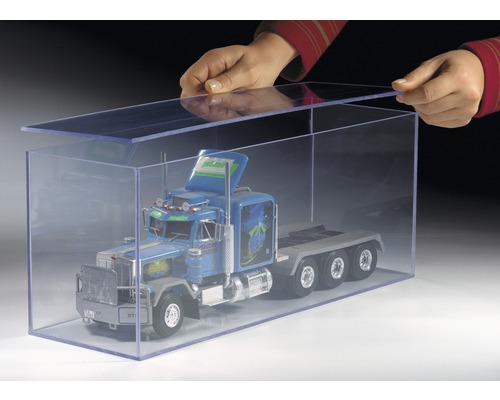 Transparente Vitrine mit Modell eines Lastwagens und abnehmbarem Deckel