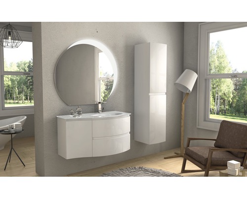 Badezimmer mit Waschtischunterschrank, Spiegelschrank und Hochschrank in hellem Design