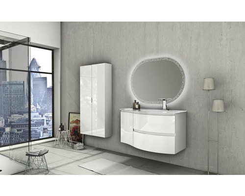 Salle de bains moderne avec meuble sous-vasque, armoire de toilette et armoire haute dans une pièce lumineuse.