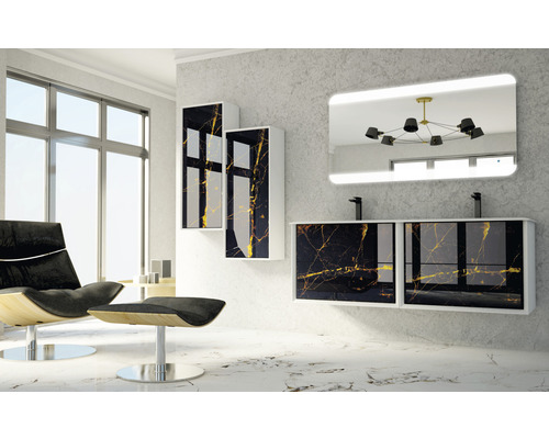 Modernes Badezimmer mit Waschbeckenunterschrank, Spiegelschrank und Sessel