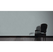 Szene mit einem Sessel und einer Wand