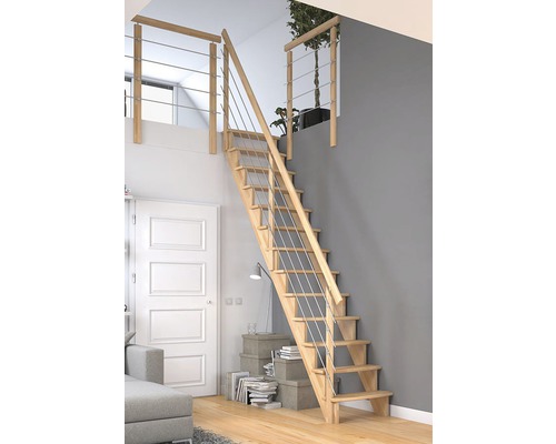 Holztreppe mit Edelstahlgeländer in einem modernen Wohnraum