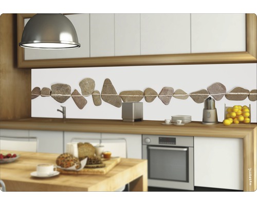 Scène de cuisine avec crédence à motif de pierre