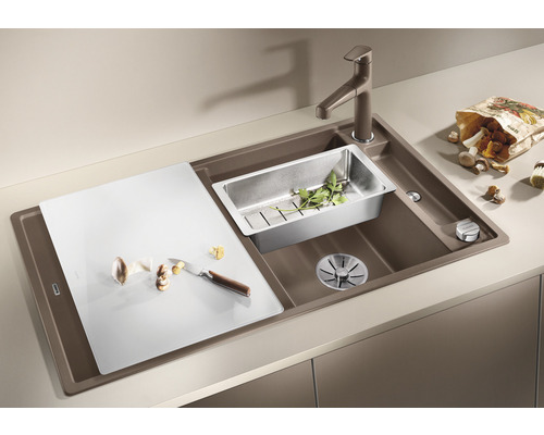 Évier avec égouttoir, planche à découper, robinetterie et cuve en acier inoxydable