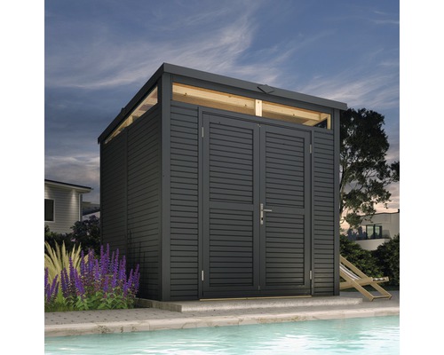 Gartenhaus aus Holz mit Doppeltür neben Pool