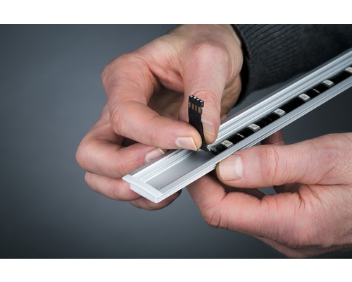 Installation einer LED Leiste in ein Aluminiumprofil