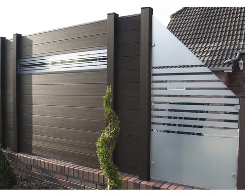 Gartenzaun aus Holz und Glas