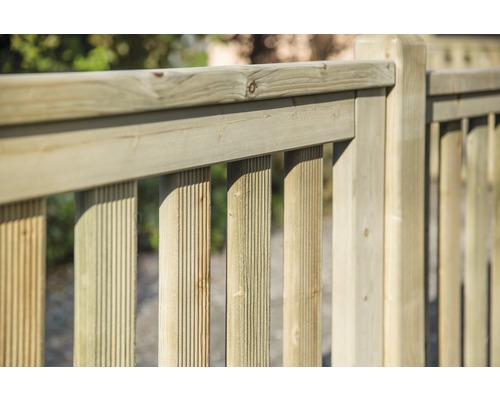 Vue détaillée d''une balustrade en bois