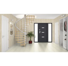 Flur mit Wendeltreppe, Haustür und Garderobe