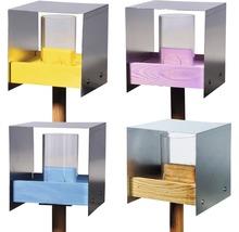 Windlichtständer mit Glas aus Metall und Holz, vier verschiedene Farben