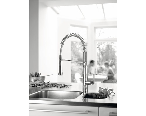 Évier de cuisine avec robinet et bec en spirale